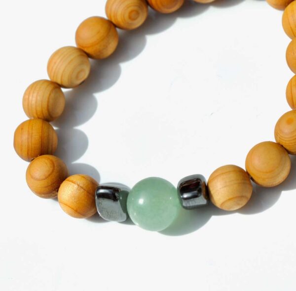 CEDARWOOD SACRAL CHAKRA BRACELET with GREEN AVENTURINE - Image 3